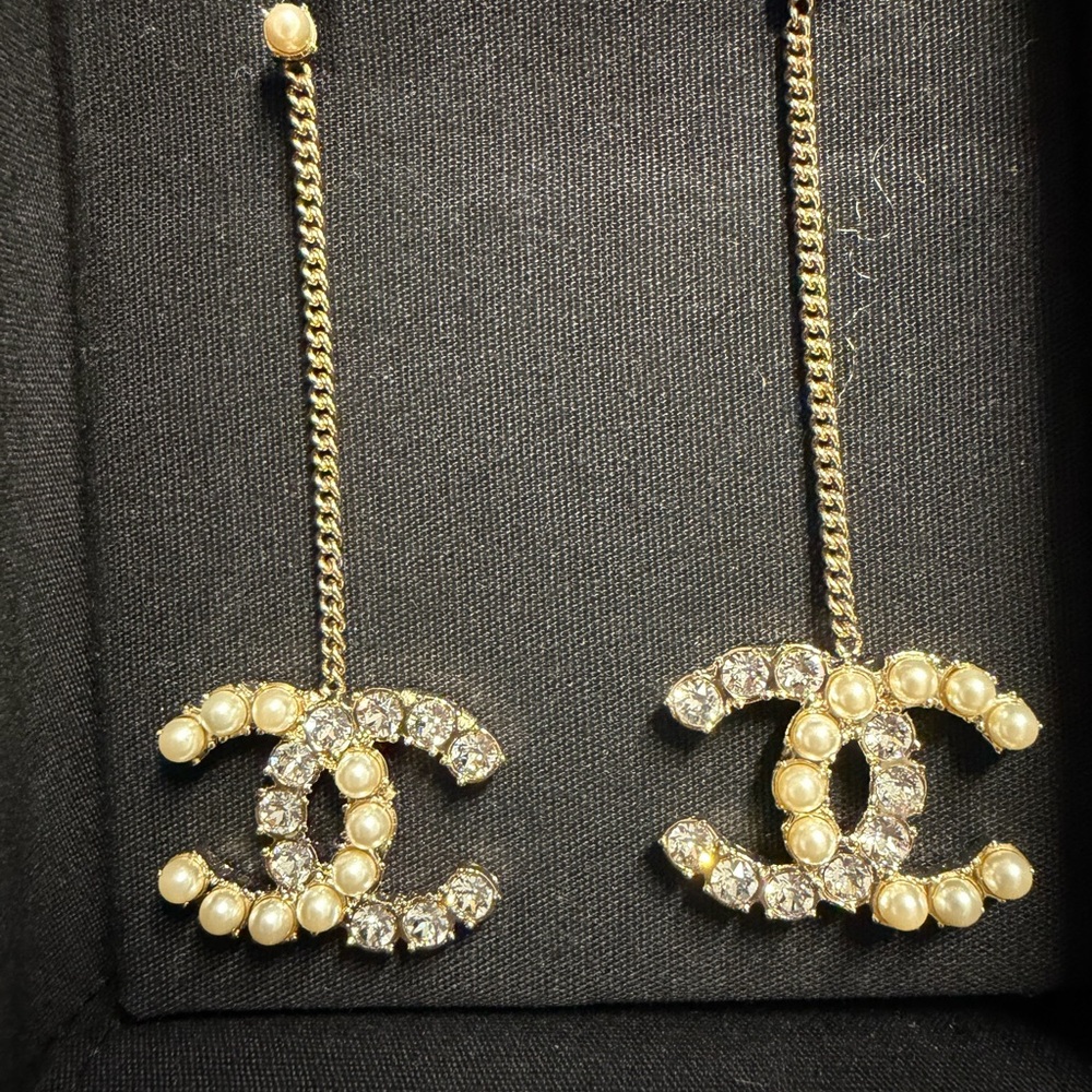 CHANEL CC Crystal and Pearl Dangling Earrings. 20B Collection Rare